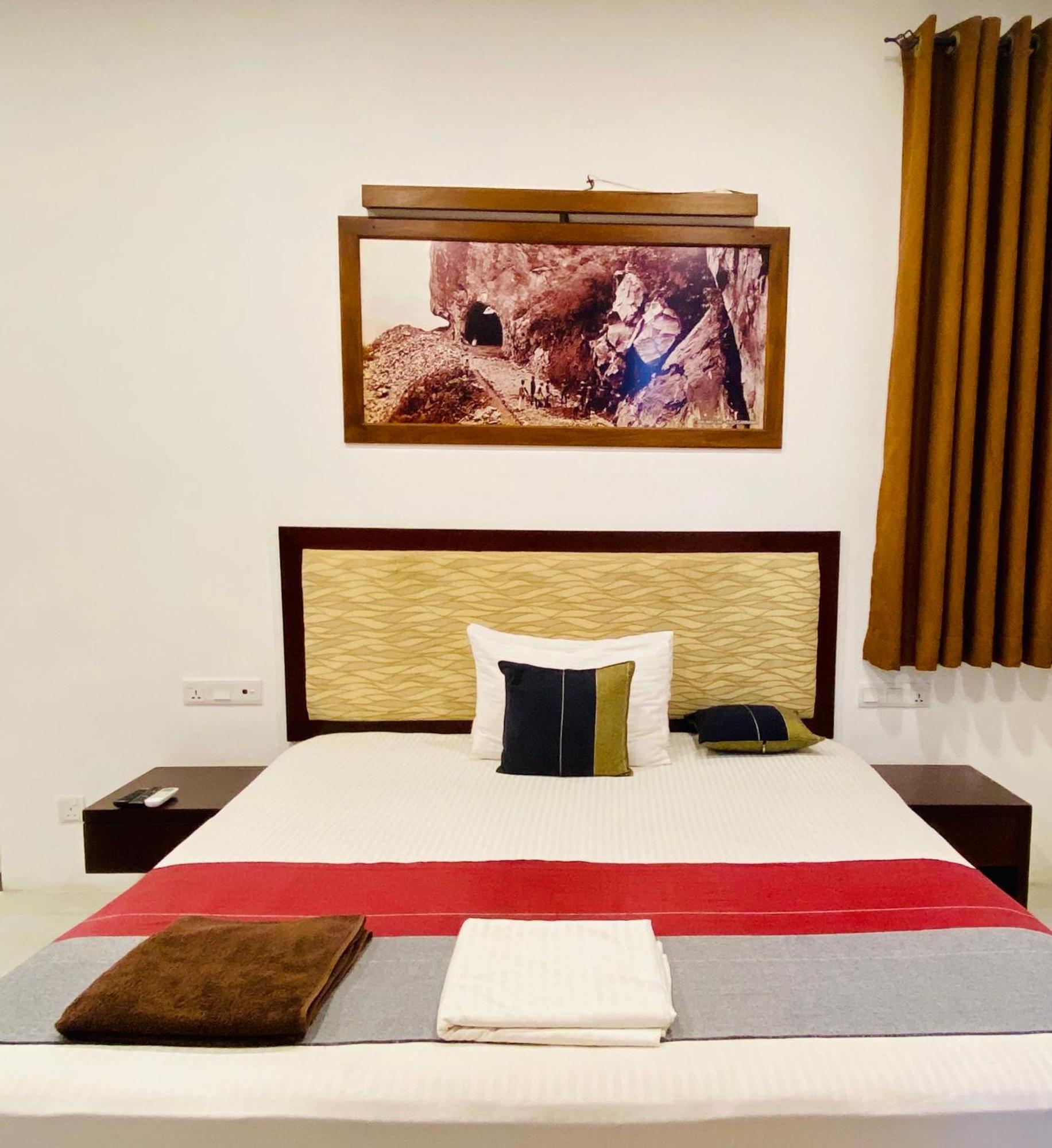 Hotel Kandyan View Bagian luar foto